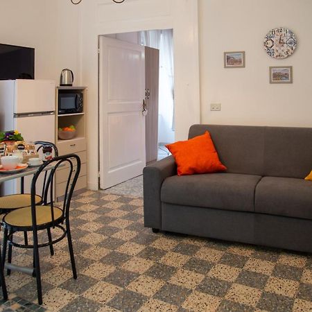 Apartmán Domus Anticaglia By Domusextra Neapol Exteriér fotografie